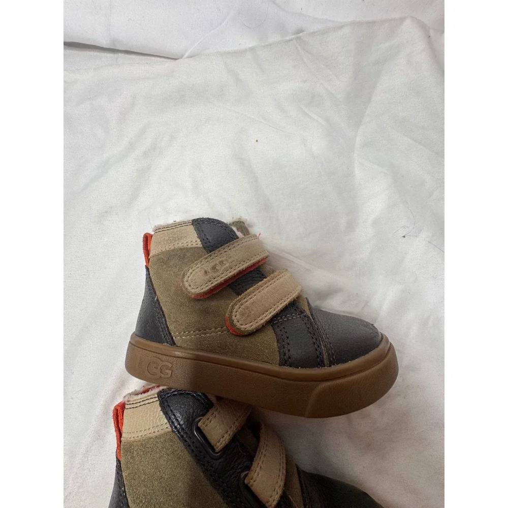 UGG Kids Rennon II Brown Olive Leather High Top Sneakers Hook Loop Straps Sz 6